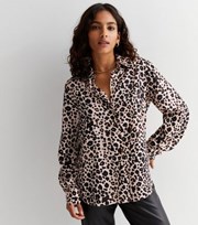 New Look Petite Brown Leopard Print Satin Shirt